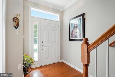 23073 Weybridge Square, Ashburn, VA 20148 - photo 2