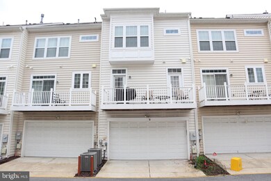 8204 Riggos Way, Hyattsville, MD 20785 - photo 4