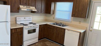 123 Stallion Dr, Jacksonville, NC 28540 - photo 2