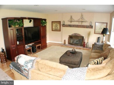 831 Cox Rd, Moorestown, NJ 08057 - photo 4