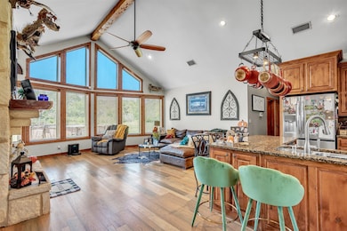 899 Fcr unit 930, Teague, TX 75860 - photo 2