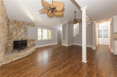 412 Lake Shore Dr, Fort Mill, SC 29715 - photo 4