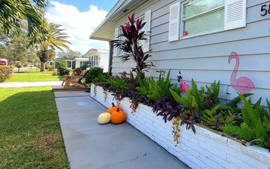 5882 Camelot Dr N unit 85, Sarasota, FL 34233 - photo 3