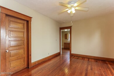007-Dining_Room-1929527-small