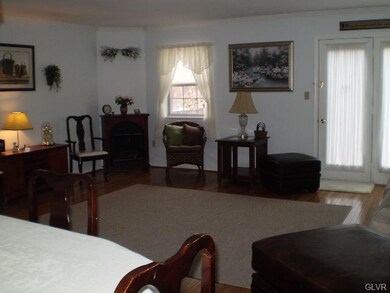 3483 Limestone Dr, Whitehall, PA 18052 - photo 3