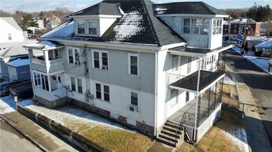 556 Elm St, Woonsocket, RI 02895 - photo 3