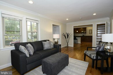 4553 S Chelsea Ln, Bethesda, MD 20814 - photo 3
