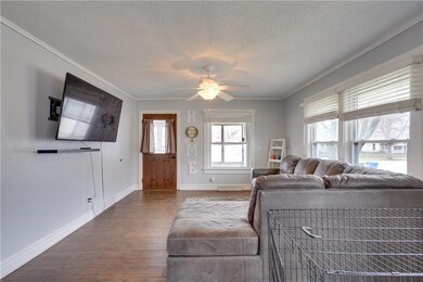 2425 E Walnut St, Des Moines, IA 50317 - photo 5