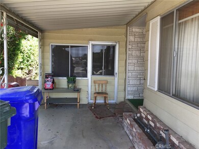 13969 Riviera Dr, Victorville, CA 92395 - photo 4