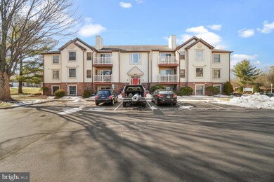 802 Stratford Way unit J, Frederick, MD 21701 - photo 2