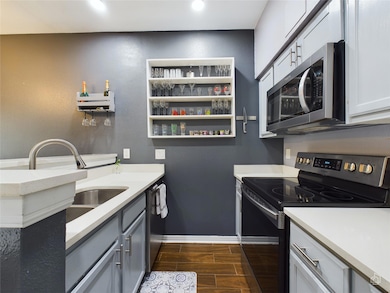 2450 Wickersham Ln unit 501, Austin, TX 78741 - photo 7