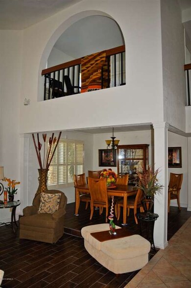 Entry to Dining-1