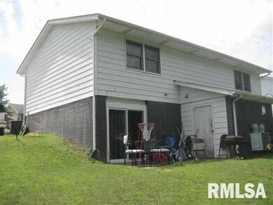 1916 W 75th Place, Davenport, IA 52806 - photo 2