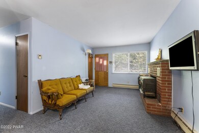 157 Kayla Dr, Bushkill, PA 18324 - photo 4