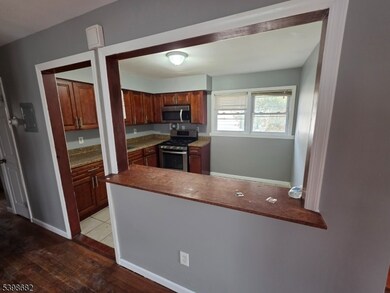 97 Goodwin Ave, Newark, NJ 07112 - photo 4
