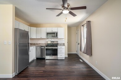 1803 Welshire Dr, Davenport, IA 52806 - photo 6