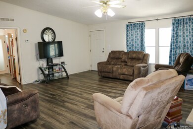 178 County Road 2412, Hondo, TX 78861 - photo 3