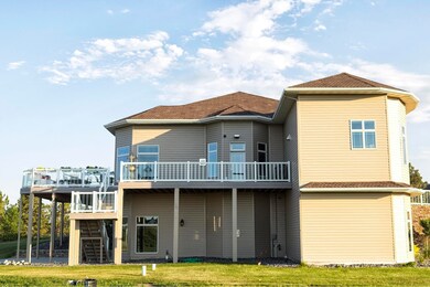 1104 9th Ave NW, Jamestown, ND 58401 - photo 2