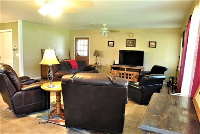 168 Lancewood Cir, Lufkin, TX 75904 - photo 4