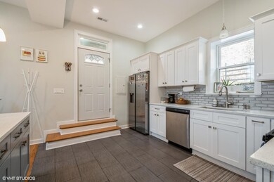 833 N Milwaukee Ave unit 2, Chicago, IL 60642 - photo 6