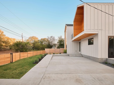 1215 Fort Branch Blvd unit 1, Austin, TX 78721 - photo 5