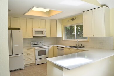 6207 Holly View Cir, Houston, TX 77091 - photo 4