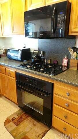 Gas cook top, newer over & microwave