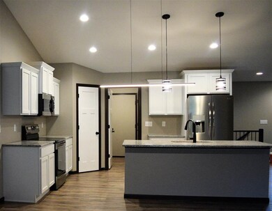 404 Dawson Dr, West Branch, IA 52358 - photo 7