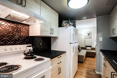 9120 Lambskin Ln, Columbia, MD 21045 - photo 5