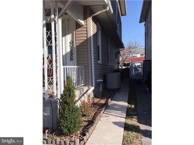 2407 Noble St, Reading, PA 19609 - photo 3