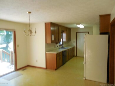 Dining/Kitchen