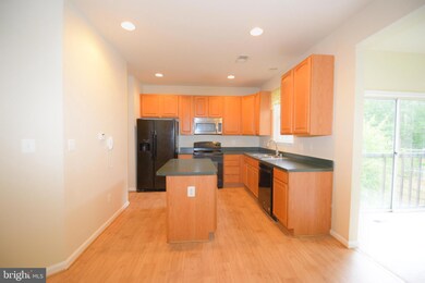 12045 Kemps Landing Cir, Manassas, VA 20109 - photo 7