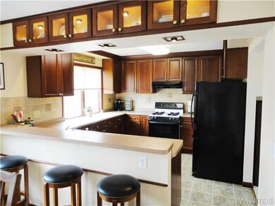 Kitchen 10 Village View, Lancaster, NY - kitchen