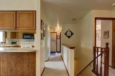 2242 Mapleton St NE Grand-print-003-7-Ha