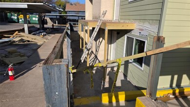 2124 Burton Dr unit 152, Austin, TX 78741 - photo 5