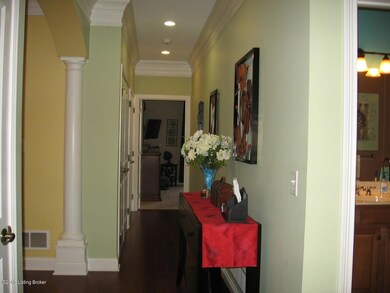 3216 Brittany Pointe Ln unit 3216, Louisville, KY 40220 - photo 2