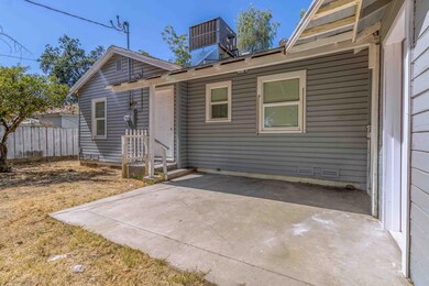 E Sequoia Ave. Tulare (25 of 32)
