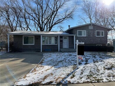 7413 Ballentine St, Shawnee, KS 66203 - photo 2