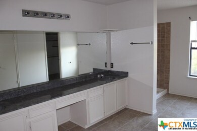 403 Juniper Cir, Copperas Cove, TX 76522 - photo 6