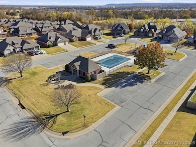 2712 W Natchez St, Broken Arrow, OK 74011 - photo 3