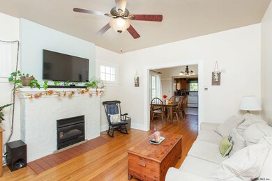 341 Taylor Ct, Troy, NY 12180 - photo 4