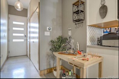 1542 N Alamo St unit 203, San Antonio, TX 78215 - photo 7