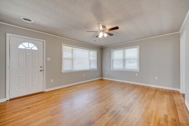 2007 Cleveland St, Conway, AR 72032 - photo 4