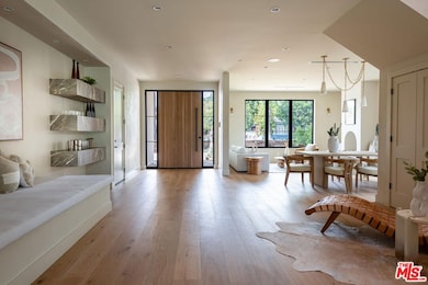 11748 La Maida St, Los Angeles, CA 91607 - photo 2