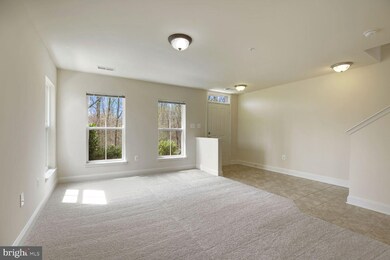 11900 Weybridge Ln, Germantown, MD 20876 - photo 4