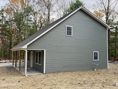 141 Cahoonzie Rd, Shohola, PA 18458 - photo 5