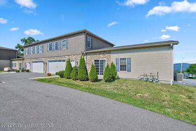 520 5th St unit 522, Dunmore, PA 18512 - photo 2