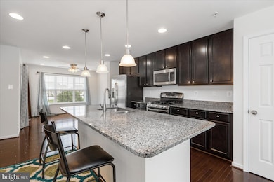 8511 Stansbury Lake Dr, Baltimore, MD 21222 - photo 7