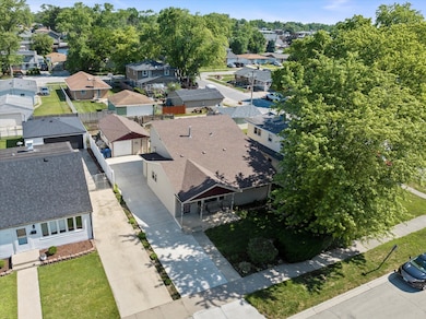 7306 W 115th St, Worth, IL 60482 - photo 2