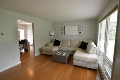 2 Appletree Ln, Essex, VT 05452 - photo 4